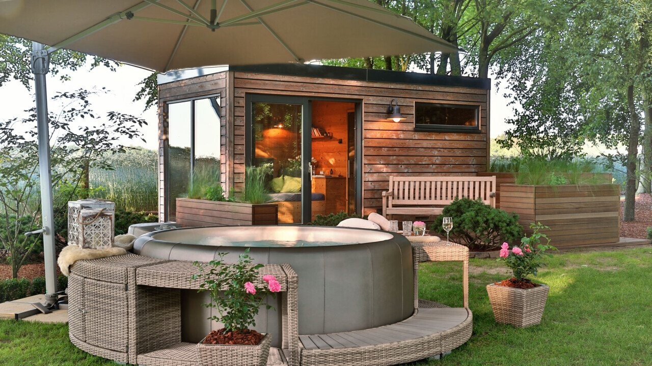 Softub Whirlpool Outdoor Sauna