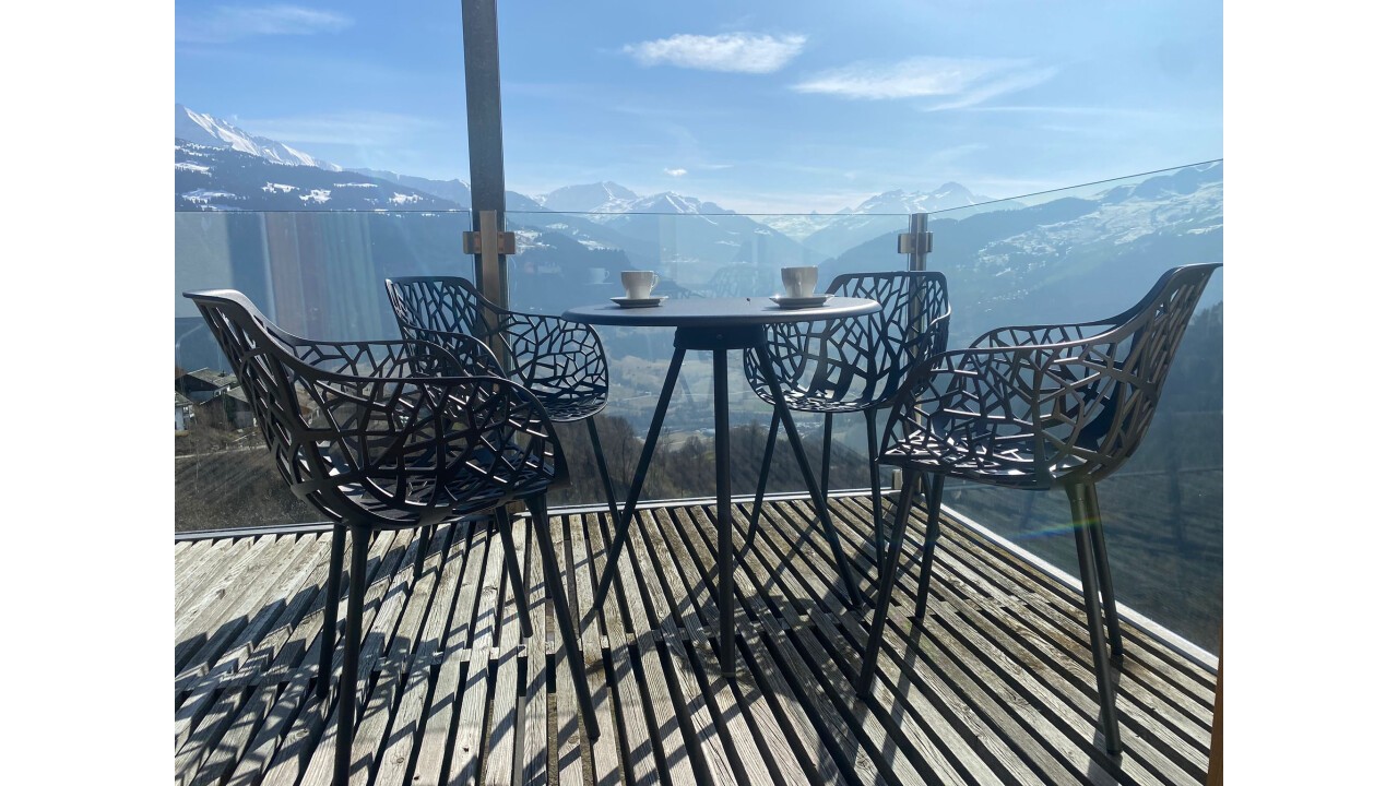 FAST chairs & table dark grey