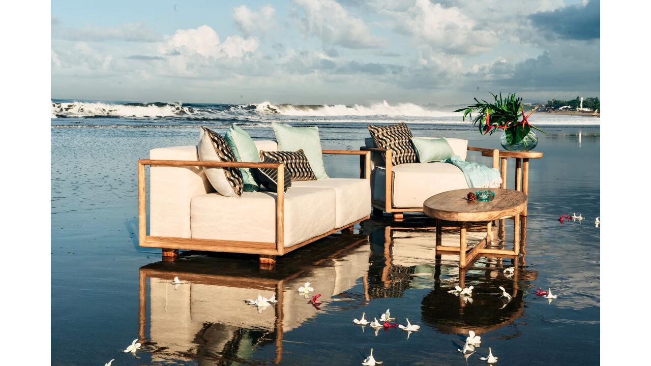 Teak Madagaskar Lounge