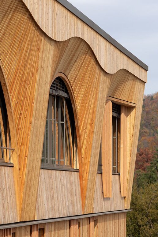 Round façade components for the Arlesheim Clinic